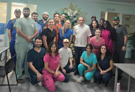 Facultad de Ciencias de la Salud de la UCE fortalece lazos con instituciones canadienses en operativo comunitario