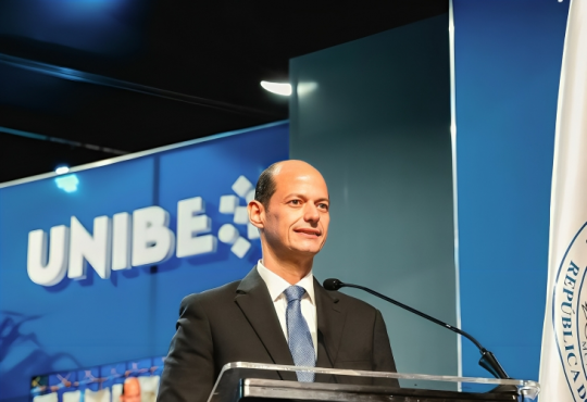 Alejandro Cambiaso motiva a graduandos de Medicina y Odontología de UNIBE a liderar con propósito en era de la IA Alejandro Cambiaso motiva a graduandos de Medicina y Odontología de UNIBE a liderar con propósito en era de la IA