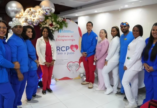 Hospital Moscoso Puello capacita a personal en Reanimación Cardiopulmonar (RCP)