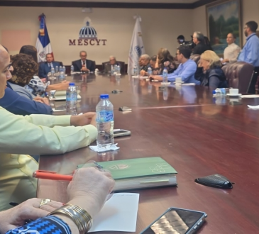 MESCYT presenta Manual para Acreditación de escuelas de medicina en República Dominicana