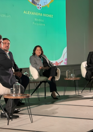 Dra. Alexandra Hichez participa en Foro Regional de Inteligencia Laboral 2025
