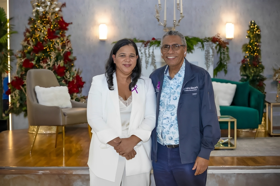 SODONE y Acrópolis Business Mall Iluminan la Esperanza en Honor al Día Mundial del Prematuro