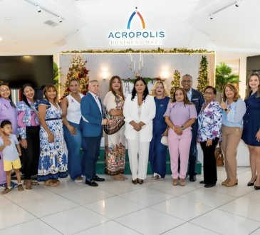 SODONE y Acrópolis Business Mall Iluminan la Esperanza en Honor al Día Mundial del Prematuro