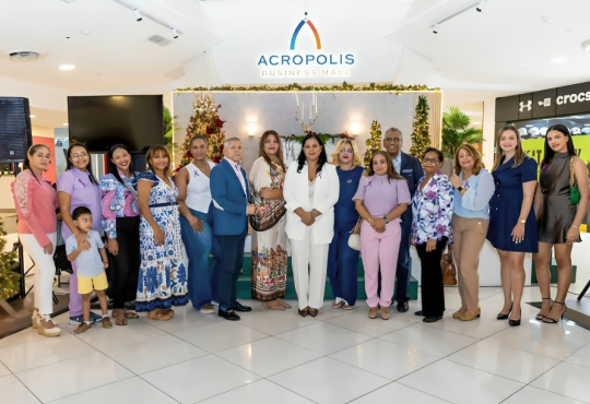 SODONE y Acrópolis Business Mall Iluminan la Esperanza en Honor al Día Mundial del Prematuro