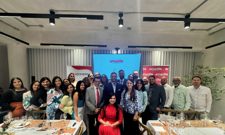 ADOMERE y Amadita unen esfuerzos en exitosa conferencia sobre preservación de fertilidad