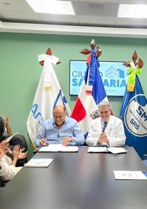 ARS Semma y Ciudad Sanitaria Luis Eduardo Aybar firman acuerdo para atención gratuita a maestros