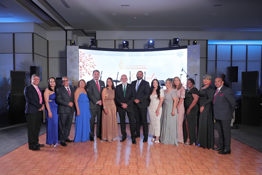 SDOG celebra su Cena de Gala por el 75 aniversario, reconoce a sus pasados presidentes y anuncia oficialmente el Día Nacional del Ginecobstetra Dominicano