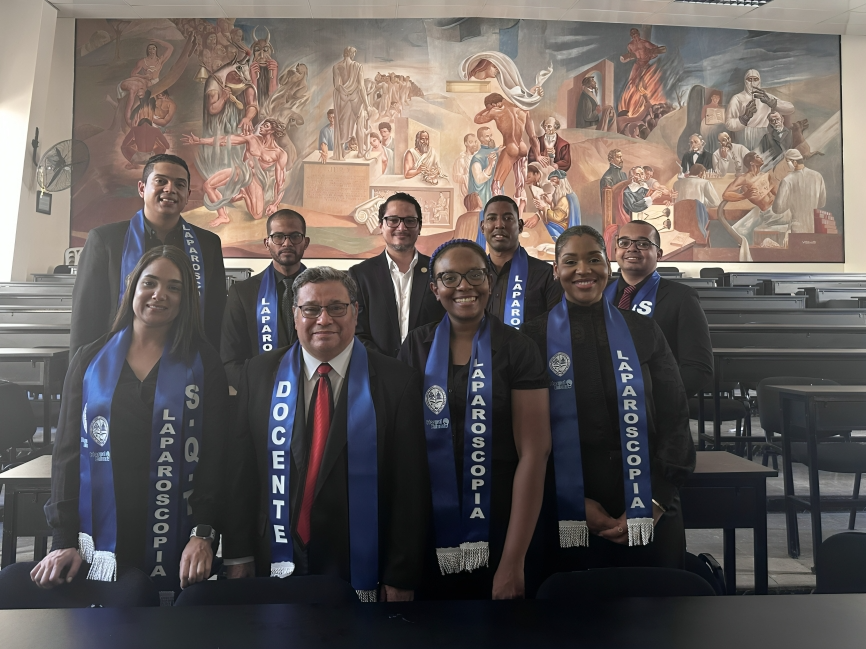 Residencia de cirugía general del Hospital Regional Universitario Dr. Antonio Musa y la Filial Este del Colegio Dominicano de Cirujanos celebran certificación en cirugía laparoscópica Residencia de cirugía general del Hospital Regional Universitario Dr. Antonio Musa y la Filial Este del Colegio Dominicano de Cirujanos celebran certificación en cirugía laparoscópica