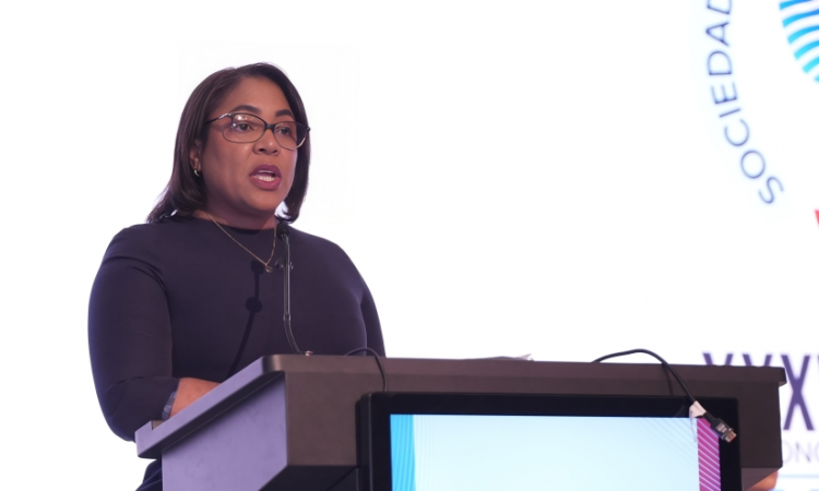 Médicos urólogos actualizan conocimientos en técnicas quirúrgicas y perspectivas internacionales en doble congreso científico