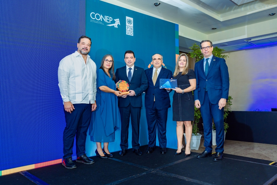 CONEP y PNUD reconocen a MAPFRE con el premio “Prácticas Prometedoras” por su iniciativa Alerta Rosada CONEP y PNUD reconocen a MAPFRE con el premio “Prácticas Prometedoras” por su iniciativa Alerta Rosada