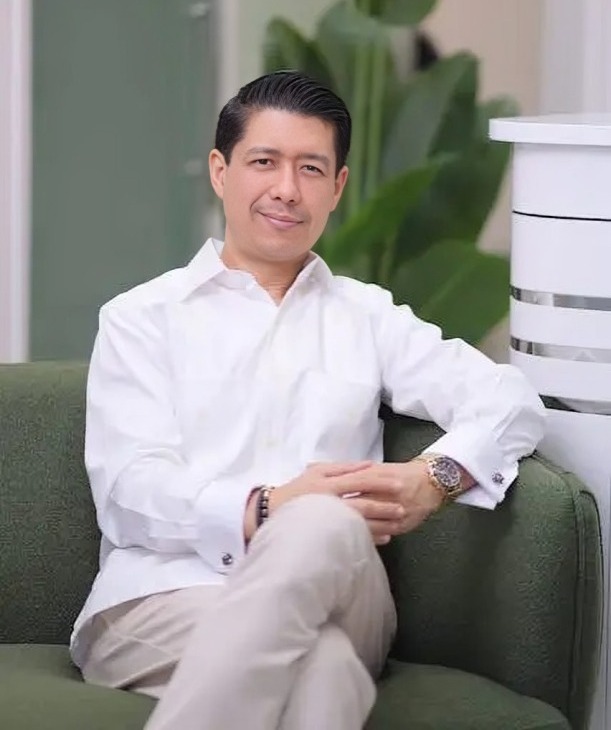 Clínica Dr. Lee lanza Programa de Tratamientos Exprés para un rejuvenecimiento facial rápido de cara a la navidad Clínica Dr. Lee lanza Programa de Tratamientos Exprés para un rejuvenecimiento facial rápido de cara a la navidad
