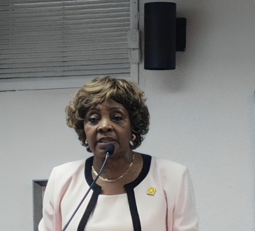 Dra. Clementina Gilleard asume presidencia de ADOFEM para el período 2026-2028