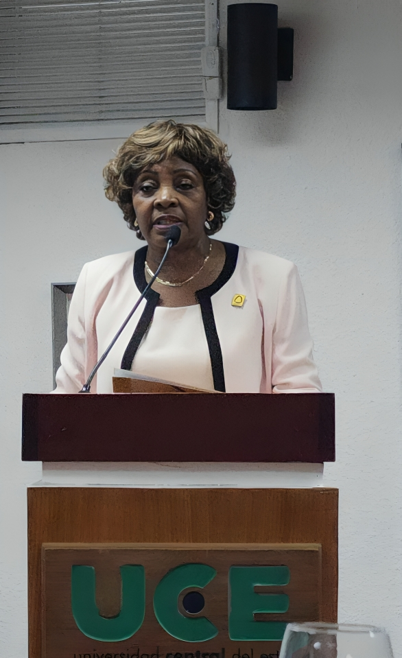 Dra. Clementina Gilleard asume presidencia de ADOFEM para el período 2026-2028 Dra. Clementina Gilleard asume presidencia de ADOFEM para el período 2026-2028