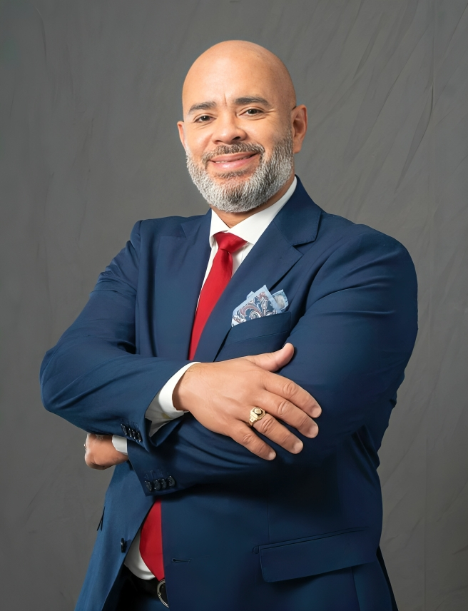 Dr. Andy de León Valenzuela asume la Presidencia de la SDOT para el período 2026–2027