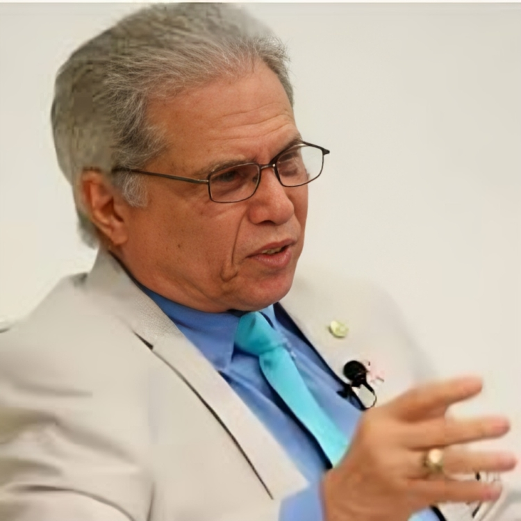 Dr. Waldo Ariel Suero confirma incremento salarial para médicos activos y pensionados a partir de enero de 2026