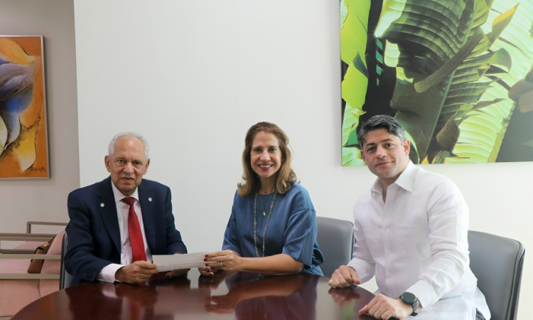 Donación del HOMS impulsa programa de becas de la Fundación Madre y Maestra Donación del HOMS impulsa programa de becas de la Fundación Madre y Maestra