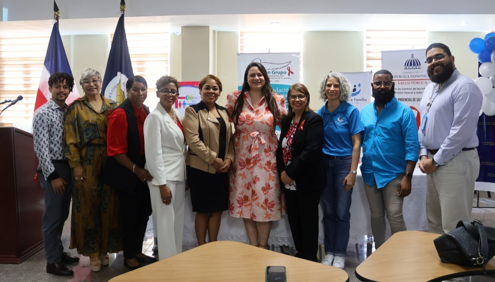 Alianza de ONGs realiza foro juvenil para prevenir el VIH y promover la salud sexual en La Romana