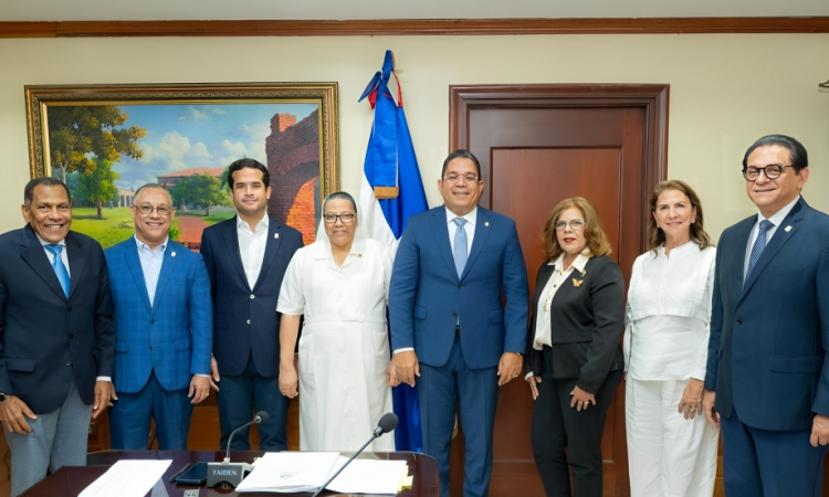 Comisión Especial del Senado recibe a Pastoral de la Salud para valorar la modificación a la Ley de Salud Mental