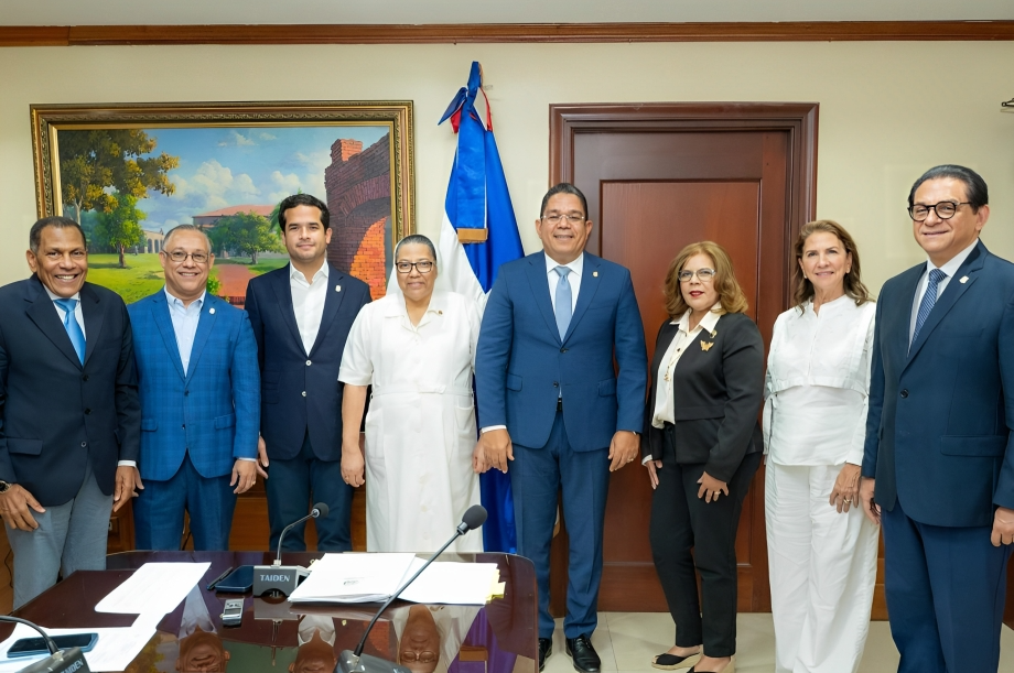 Comisión Especial del Senado recibe a Pastoral de la Salud para valorar la modificación a la Ley de Salud Mental Comisión Especial del Senado recibe a Pastoral de la Salud para valorar la modificación a la Ley de Salud Mental