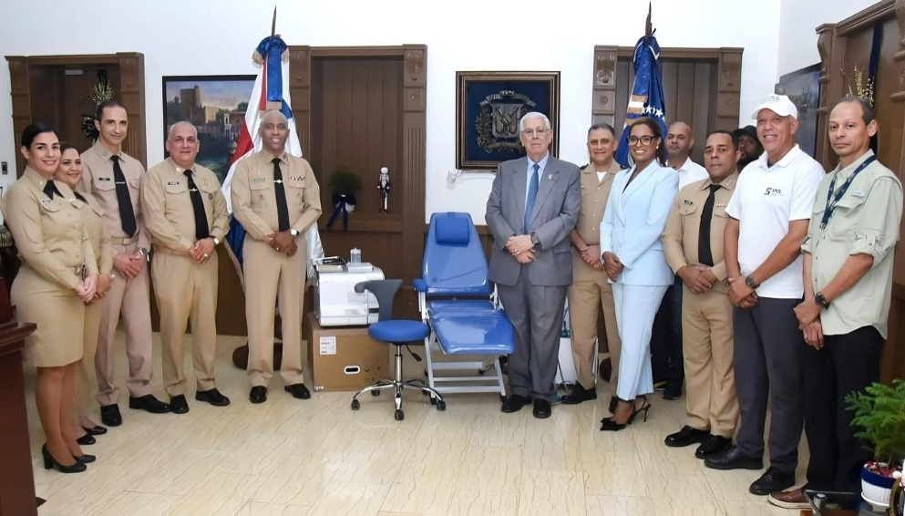 SNS fortalece salud bucal en la Armada Dominicana con entrega de modernos equipos odontológicos SNS fortalece salud bucal en la Armada Dominicana con entrega de modernos equipos odontológicos