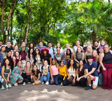 Escuelas de Medicina de Michigan State University y UCE realizan Study Abroad en Batey Paloma