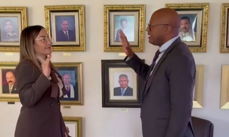 Dra. Mirna Fonfrías asume la Dirección Ejecutiva de la ARS CMD