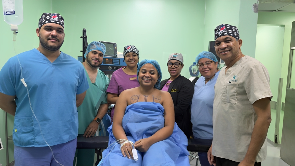 FUNVA realiza las primeras cirugías de gigantomastia cubiertas por el seguro de salud público en RD