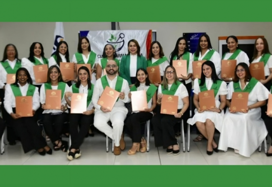 Alianza AFD-INFOTEP empodera a farmacéuticos: gradúan primera promoción en asuntos regulatorios de salud