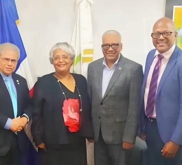 CMD anuncia primer decreto presidencial para aumento de pensiones a médicos jubilados