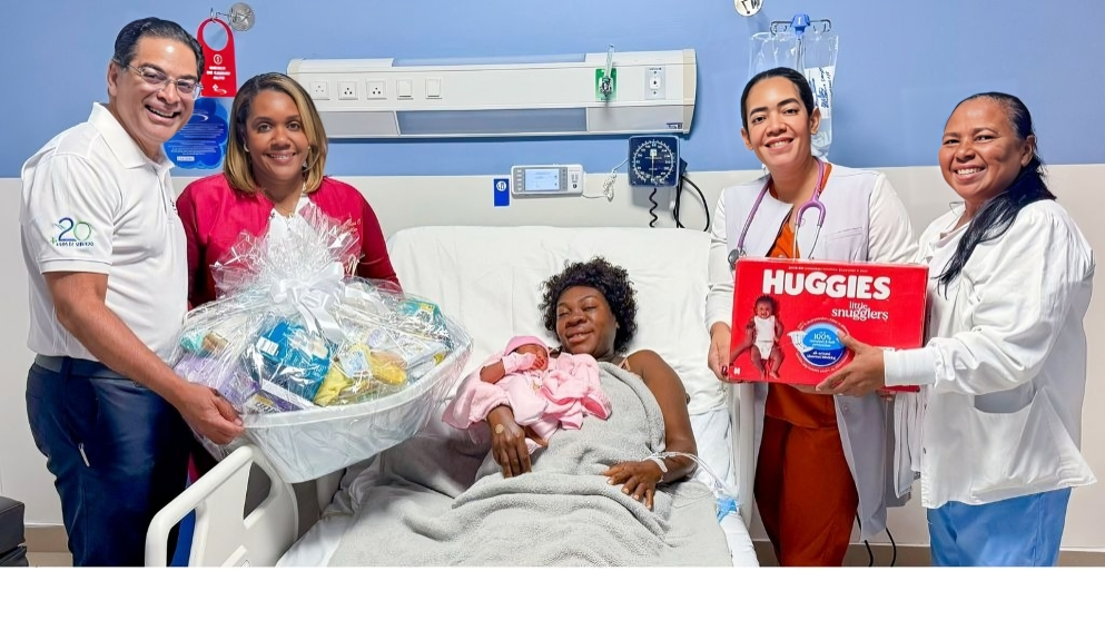 Centro Médico Punta Cana celebra el primer nacimiento del año 2026 Centro Médico Punta Cana celebra el primer nacimiento del año 2026