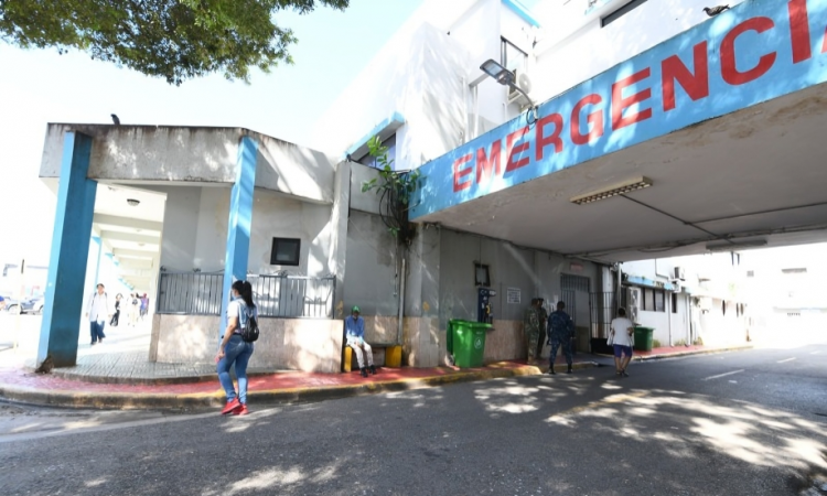 Hospitales Gautier y Moscoso Puello siguen enfrentando graves carencias estructurales y operativas