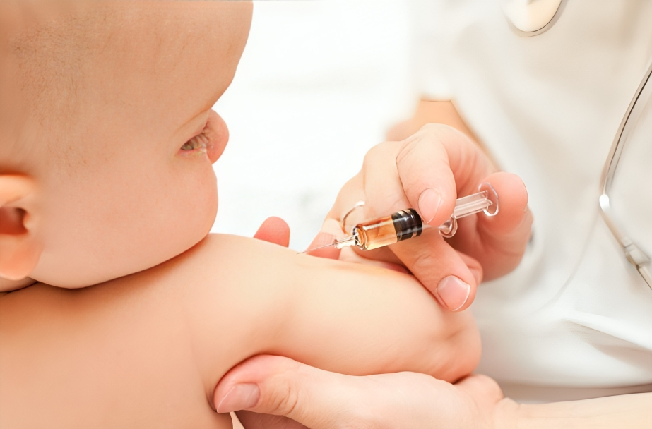Sociedad de Pediatría llama a cumplir esquema nacional de vacunas pese a cambios en Estados Unidos