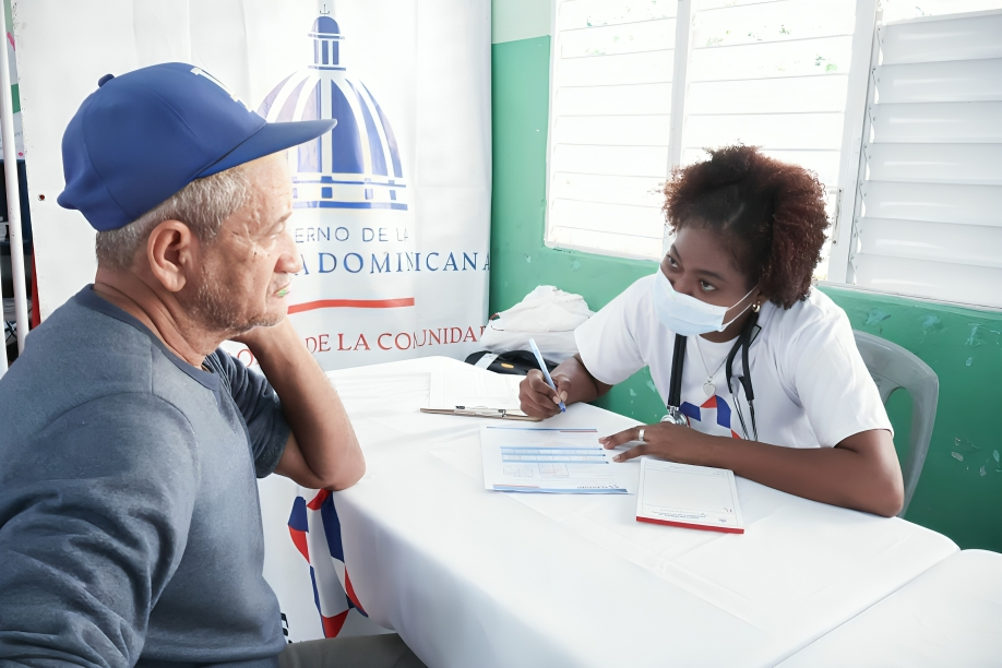 Gobierno lleva jornada asistencial a comunidades de Dajabón a través de la DGDC y el Ejército RD