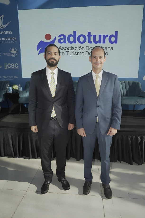 ADOTURD y Médico Express firman acuerdo para integrar turismo deportivo y salud de alto nivel