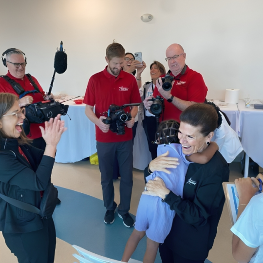 Cecanot y fundaciones realizan exitosa jornada de colocación de audífonos como parte de programa integral de atención auditiva