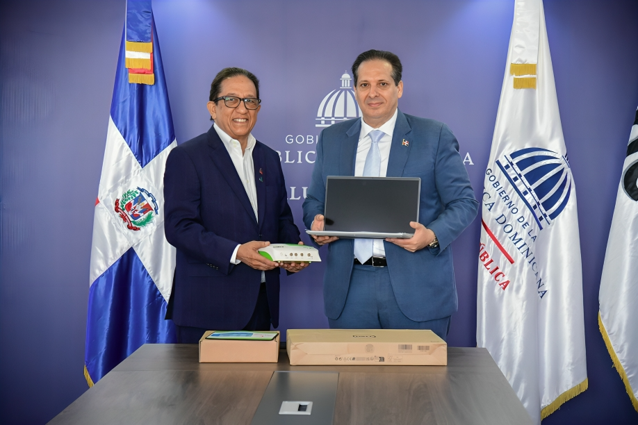 Ministerio de Salud inicia entrega de equipos para fortalecer el diagnóstico hospitalario