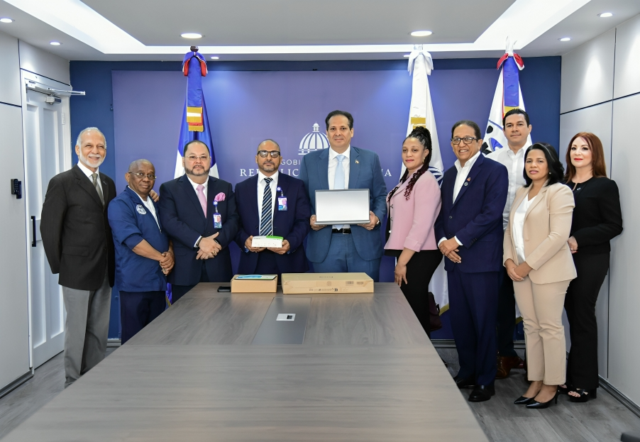 Ministerio de Salud inicia entrega de equipos para fortalecer el diagnóstico hospitalario Ministerio de Salud inicia entrega de equipos para fortalecer el diagnóstico hospitalario
