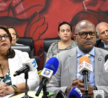 Colegio Médico anuncia incremento salarial e insta a mejoras en atención primaria e infraestructura hospitalaria