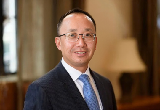 Estudio del Sloan Kettering sugiere que la acupuntura podría aliviar la 'Niebla Mental' en supervivientes de cáncer de mama