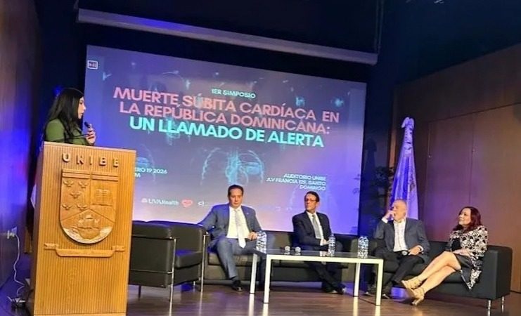 Expertos alertan sobre la falta de acceso a desfibriladores en el país en Primer Simposio sobre Muerte Súbita Cardíaca