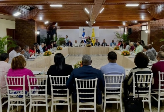 CMD realiza diagnóstico nacional del sector salud en histórica reunión con presidentes provinciales