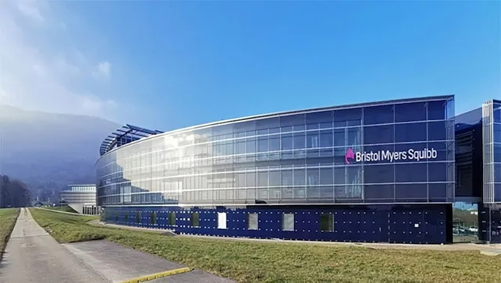 Bristol Myers Squibb y Microsoft se unen para acelerar la detección de cáncer de pulmón con Inteligencia Artificial Bristol Myers Squibb y Microsoft se unen para acelerar la detección de cáncer de pulmón con Inteligencia Artificial