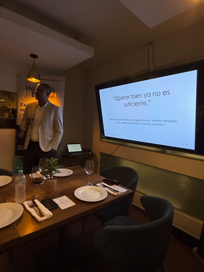 Cirujanos dominicanos apuestan a la evidencia científica y la IA para elevar estándar de la cirugía de hernias