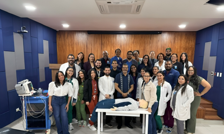 Hospital Cabral y Báez capacita a su personal en sedación segura para Procedimientos Cardíacos de Hemodinamia