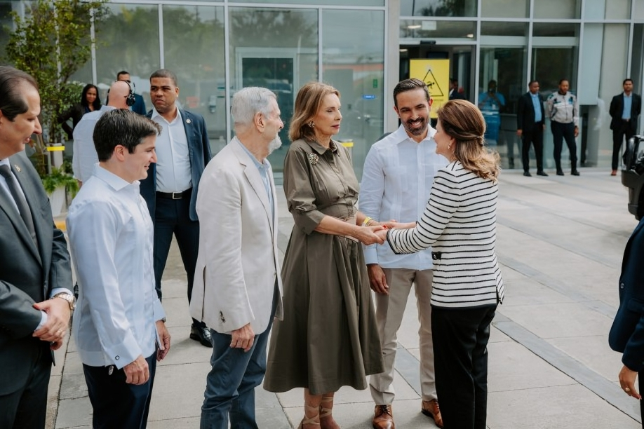 CEMDOE inaugura oficialmente su etapa hospitalaria acompañado de autoridades del sector