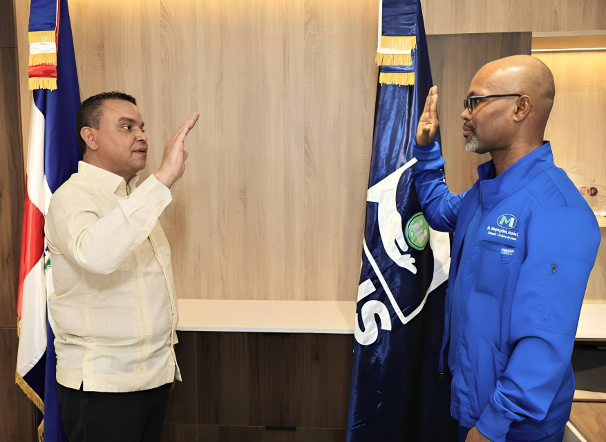 SNS juramenta nuevo director del Hospital Salvador B. Gautier y anuncia importante inversión para su remozamiento