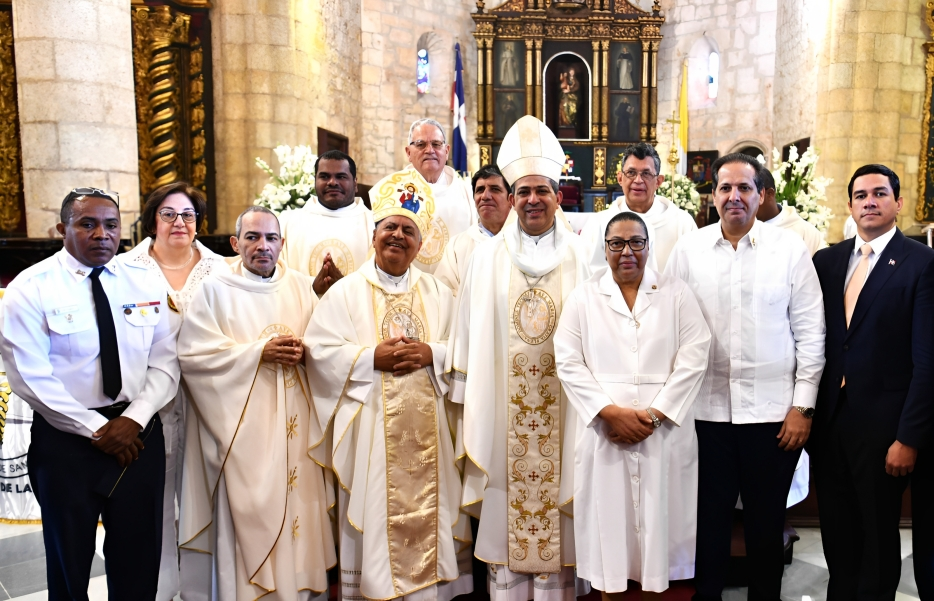 Arzobispo Morel Diplán preside eucaristía por la XXXIV Jornada Mundial del Enfermo en la Catedral Primada de América
