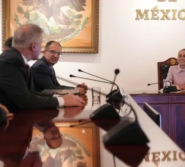 México firmará acuerdo con Moderna, Liomont y Birmex para producir vacunas ARN mensajero e impulsar investigación científica