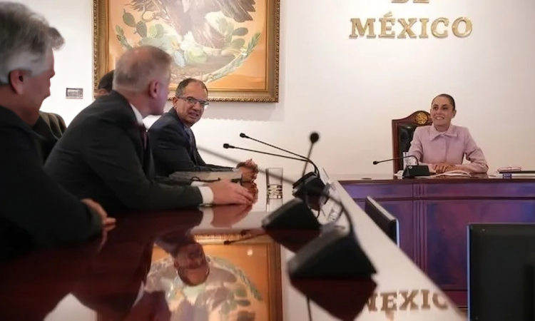 México firmará acuerdo con Moderna, Liomont y Birmex para producir vacunas ARN mensajero e impulsar investigación científica