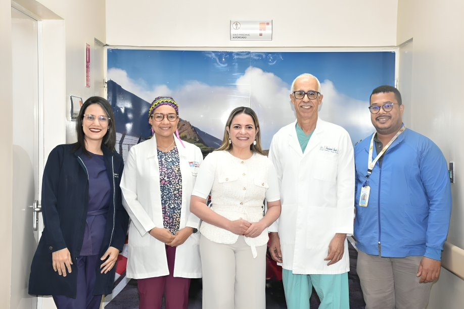 Hospital Pediátrico Dr. Hugo Mendoza lanza PROMUEVE y consolida liderazgo nacional con cirugía urológica de alta complejidad